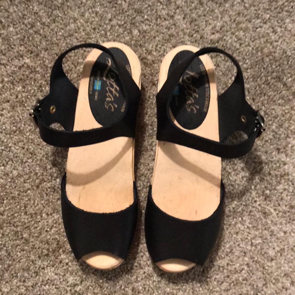 NWOT Lotta’s Clogs